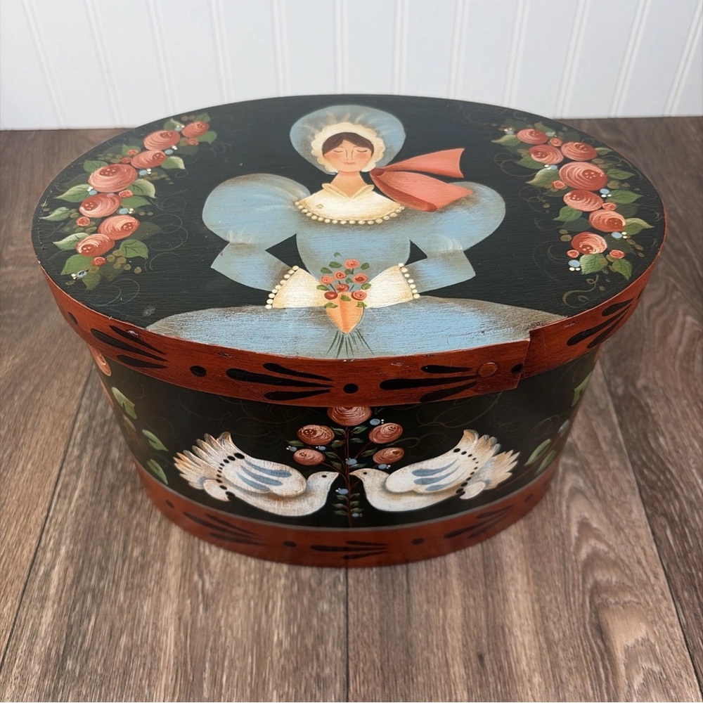 Vintage Hand Painted Folk Art Keepsake Fabric Lined Oval Wooden Stackable Box
